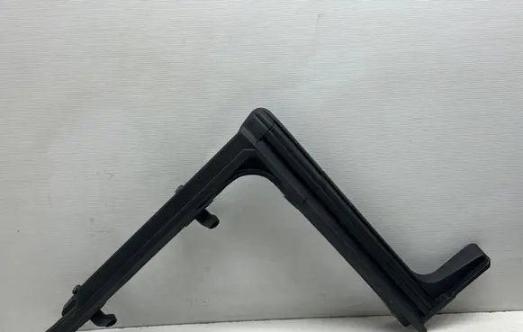 Jeep Wrangler Front door window/glass frame 68251570AE