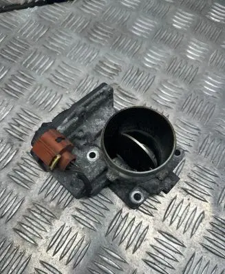 KIA Sorento Throttle valve 351002F100 12L110212