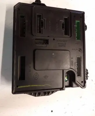 Renault Megane III Comfort/convenience module 284B15986R S180098101 690659244