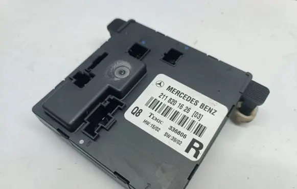 Mercedes-Benz E W211 Door control unit/module 2118201626 336806