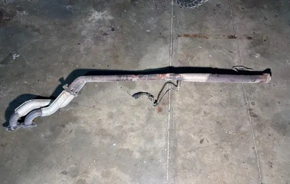 BMW 8 E31 Muffler/silencer 18311716773 18311716774 1716361