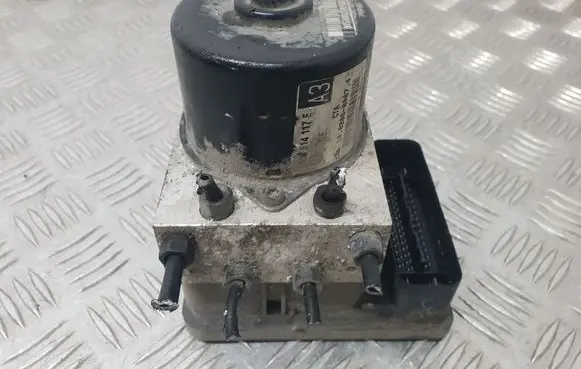 Volkswagen Golf IV ABS Pump 1J0614117F 1C0907379J