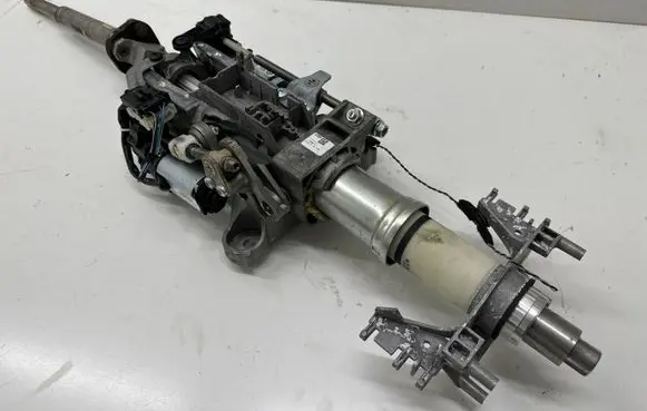 BMW 6 F12 F13 Steering wheel axle 6787926