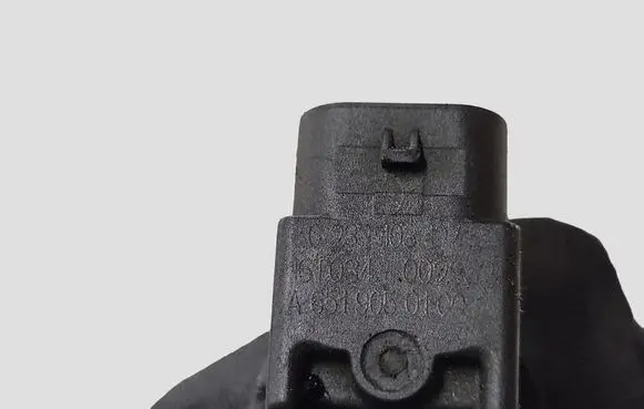 Mercedes-Benz Sprinter W906 Camshaft position sensor 0231103107 A6519050100