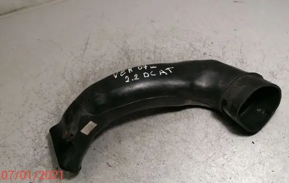Toyota Corolla Verso E121 Air intake hose/pipe 17751-0R010