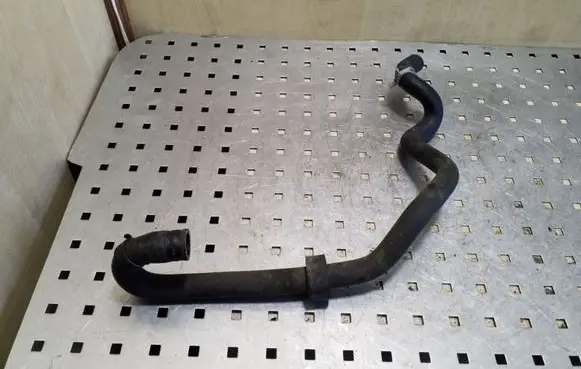 BMW 5 E60 E61 Engine coolant pipe/hose