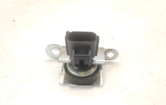 Jaguar XJ X350 Air suspension control unit module (rear) XW433C190AC