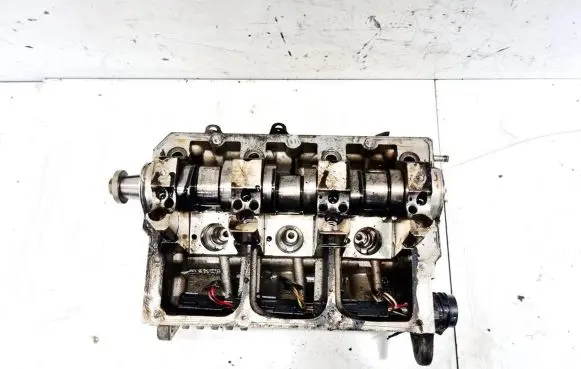 Volkswagen Polo Engine head 045103373h