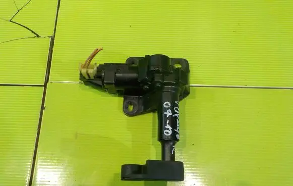 Chrysler Grand Voyager V Headlight washer pump 014608 11AB15