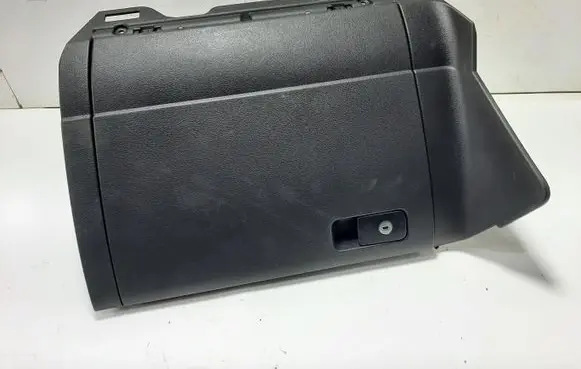 Glove box