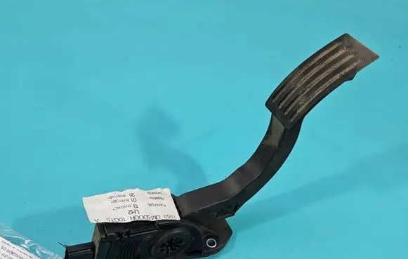 Ford Focus Accelerator throttle pedal BV61-9F836-AB IMPRK1441575
