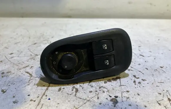 Renault Master III Electric window control switch 8200637849