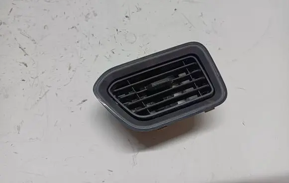Renault Master III Dashboard air vent grill cover trim 687505442R 687501519R