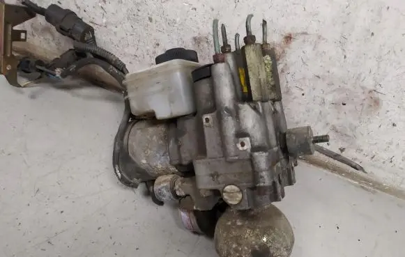 Mitsubishi Sigma ABS Pump
