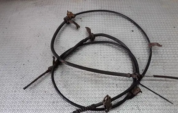 Handbrake/parking brake wiring cable