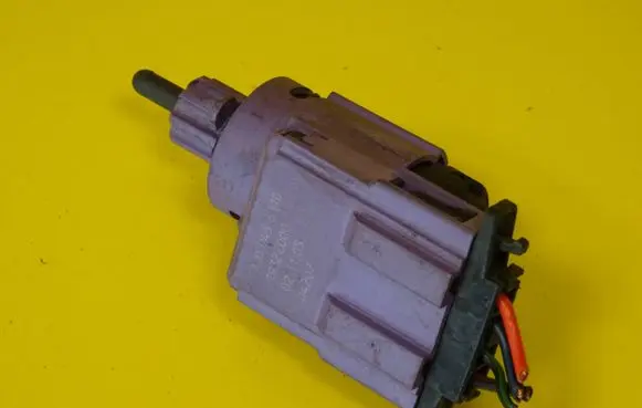 Volkswagen Polo Brake pedal sensor switch 1J0945511D