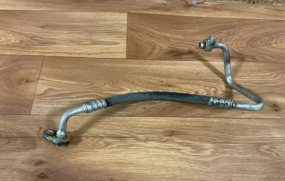 Ford Focus Air conditioning (A/C) pipe/hose 