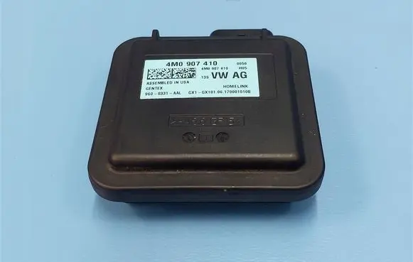 Porsche Panamera (971) Garage door switch 4M0907410