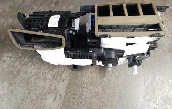 KIA Sportage Interior heater climate box assembly 97200-CJ010