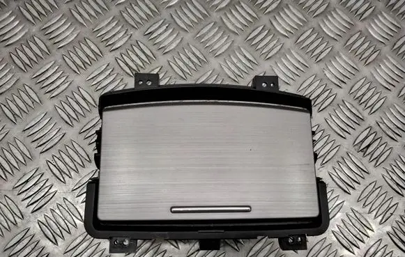 Cup holder front