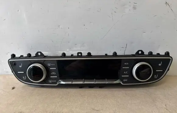 Audi Q7 4M Climate control unit 4M0820043