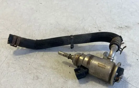 Opel Vivaro AdBlue injector 9842811780