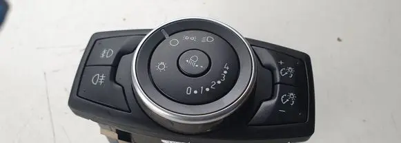 Ford Focus Light switch