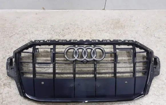 Audi Q7 4M Front grill 4M0853651AG 4M0853651AJ 4M0853651