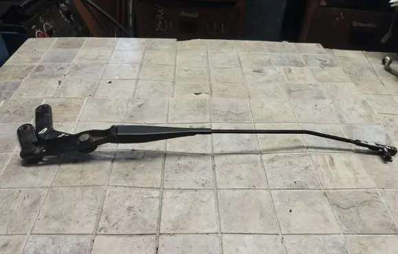 Ford Focus C-MAX Front wiper blade arm 3M5117526CC