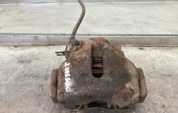 Volkswagen PASSAT B5 Front brake caliper