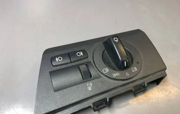 BMW X3 E83 Light switch 3405705 015122 531096824
