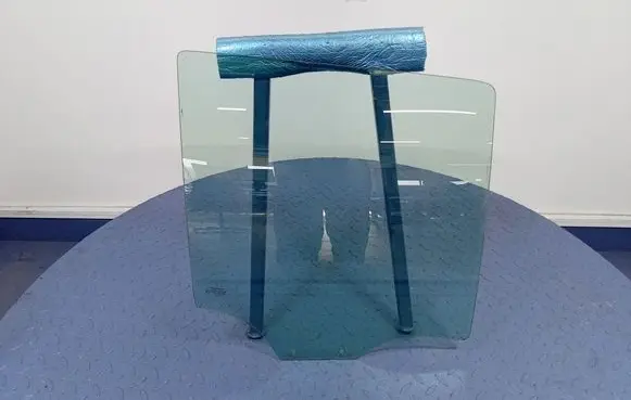 Mazda 2 Rear door window glass