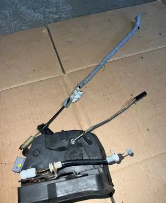 BMW X5 E53 Front door lock 8402539