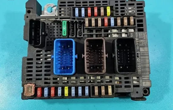 Peugeot 508 Central body control module 9810719280 IMPRK1535258