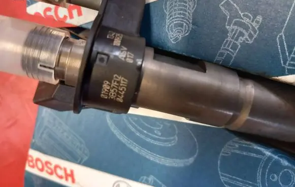 BMW 5 E60 E61 Fuel injectors set 9YV38ZV