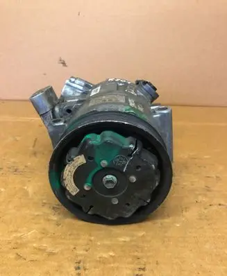 Skoda Fabia Mk1 (6Y) Air conditioning (A/C) compressor (pump) 6Q0820803D
