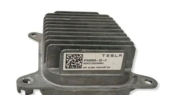 Tesla Model Y Light module LCM P153292502C