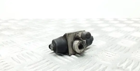 Volkswagen Polo V 6R Rear brake cylinder 