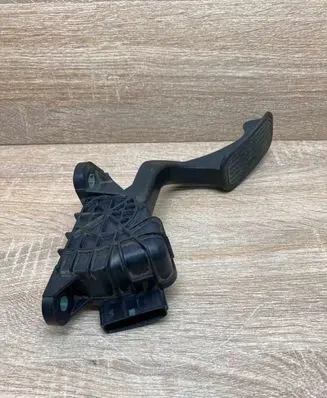 Toyota Prius (XW20) Accelerator throttle pedal 7812047050