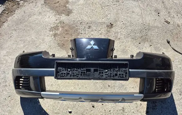 Mitsubishi Outlander Front bumper