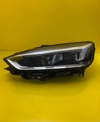 Audi A5 Headlight/headlamp 8W6941035