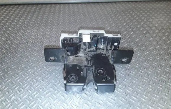 Renault Clio III Tailgate/trunk/boot lock/catch/latch 