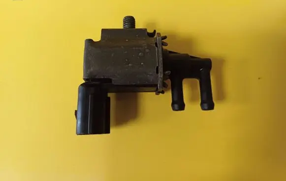Mazda 626 Turbo solenoid valve K5T48075