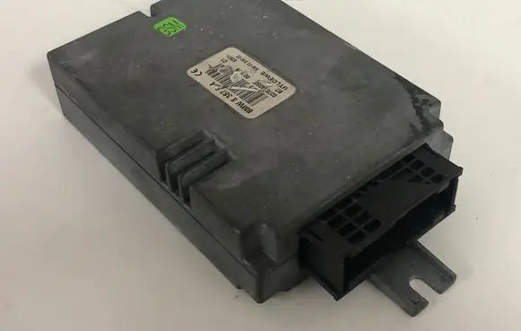 BMW 5 E39 Aerial GPS antenna 8387644