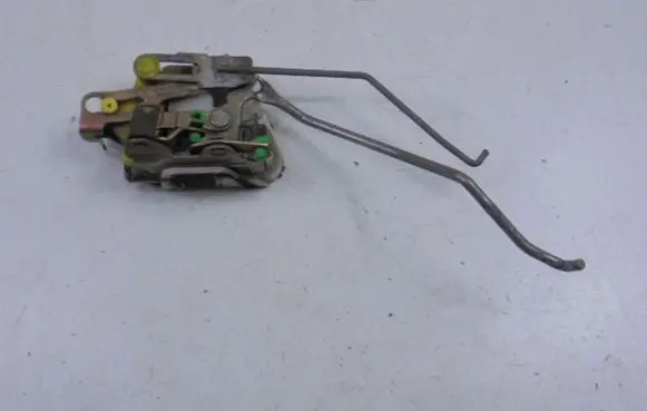 Mitsubishi Colt Front door lock