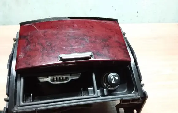Ashtray (front)
