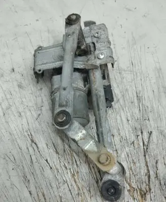 Seat Leon (1P) Front wiper linkage and motor 1P0955023C