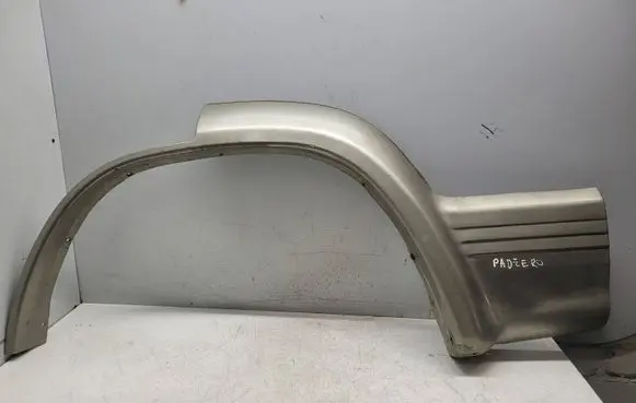 Mitsubishi Pajero Rear arch trim MB679795