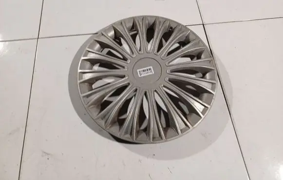 Honda Accord R16 wheel hub/cap/trim 