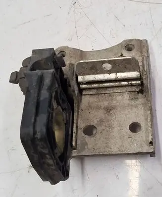 BMW 5 F10 F11 Radiator mount bracket 7186514 7207152 7211162